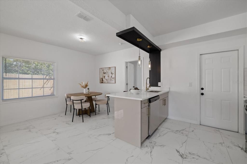 For Sale: $387,900 (4 beds, 3 baths, 1236 Square Feet)