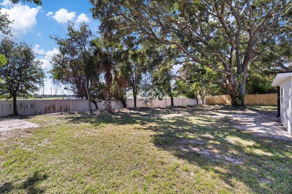 For Sale: $387,900 (4 beds, 3 baths, 1236 Square Feet)
