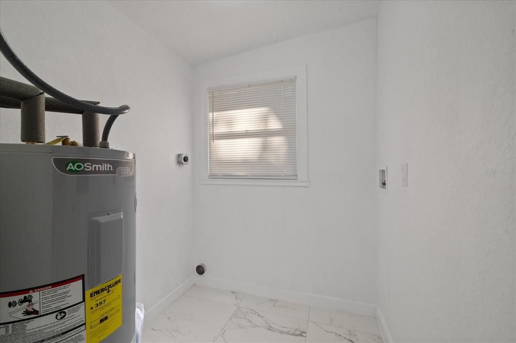 For Sale: $387,900 (4 beds, 3 baths, 1236 Square Feet)