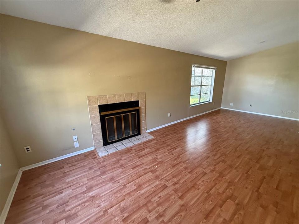 En Venta: $119,900 (2 camas, 2 baños, 912 Pies cuadrados)
