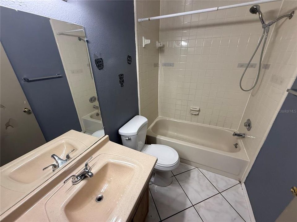 En Venta: $119,900 (2 camas, 2 baños, 912 Pies cuadrados)