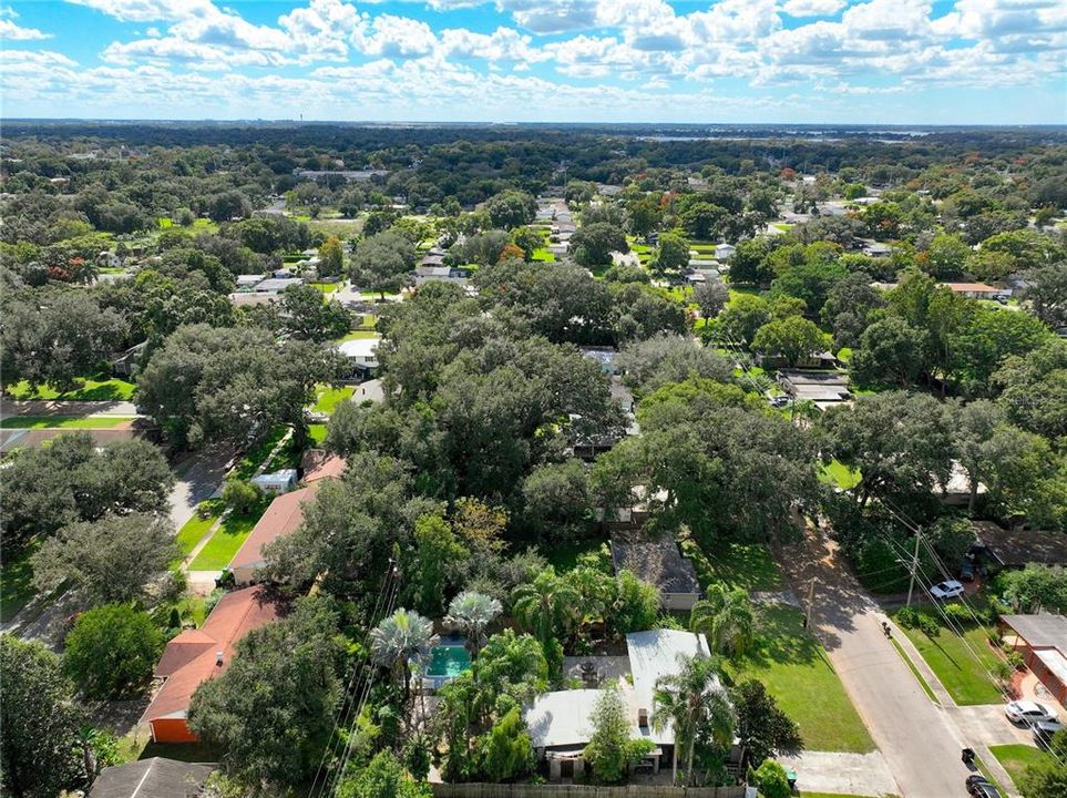 En Venta: $425,000 (4 camas, 2 baños, 1589 Pies cuadrados)