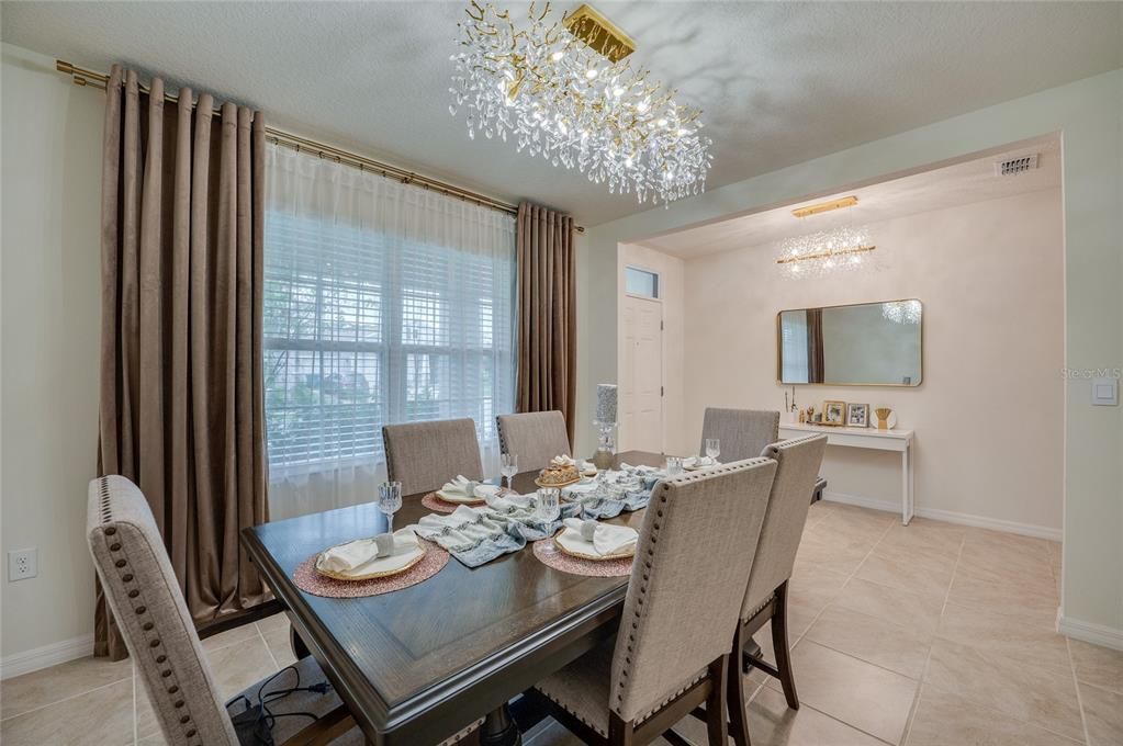 For Sale: $455,000 (5 beds, 3 baths, 2594 Square Feet)