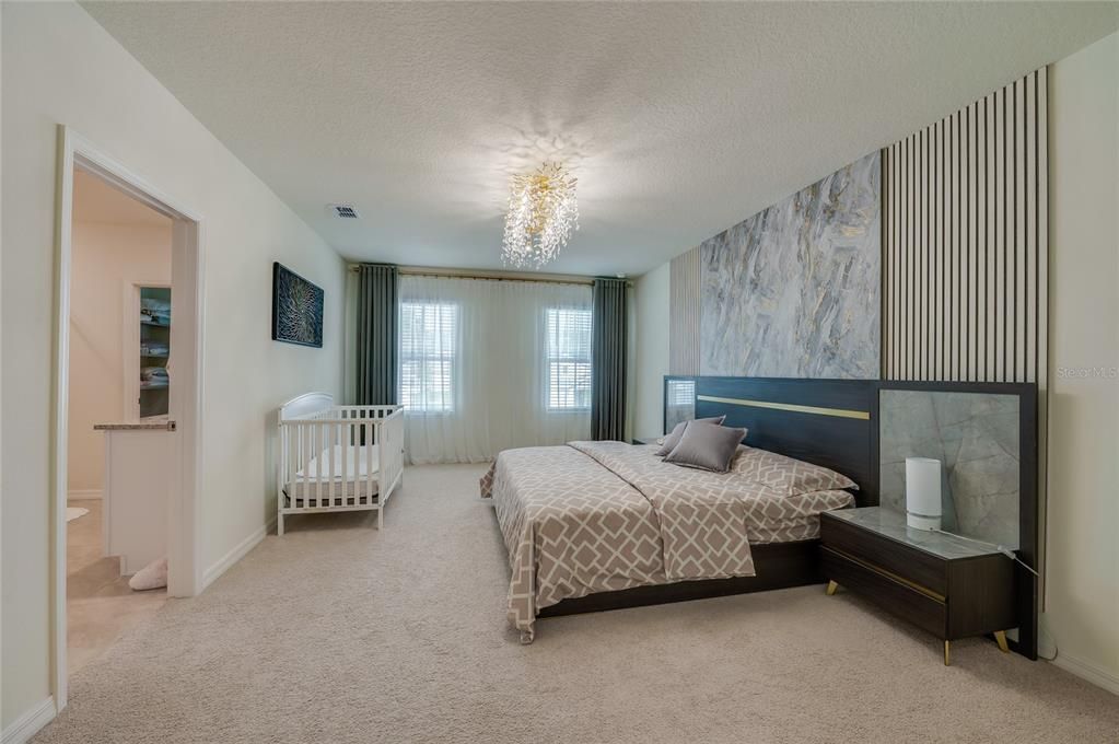 For Sale: $455,000 (5 beds, 3 baths, 2594 Square Feet)