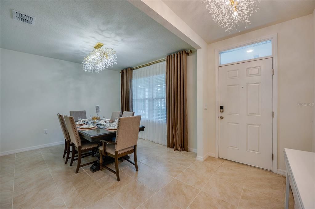 For Sale: $455,000 (5 beds, 3 baths, 2594 Square Feet)
