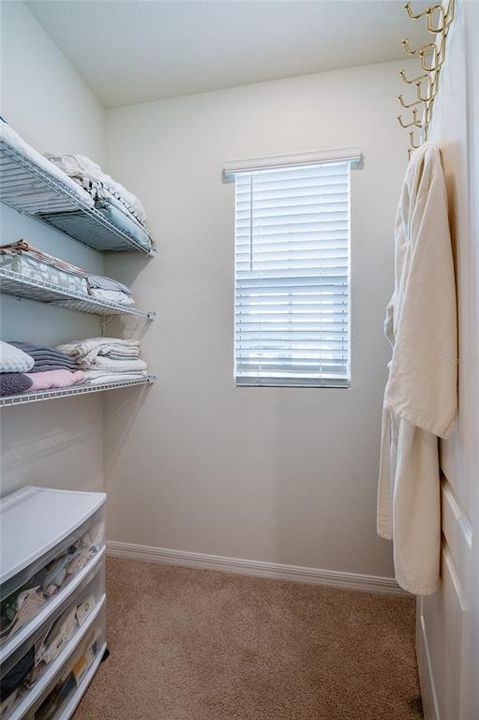 For Sale: $455,000 (5 beds, 3 baths, 2594 Square Feet)