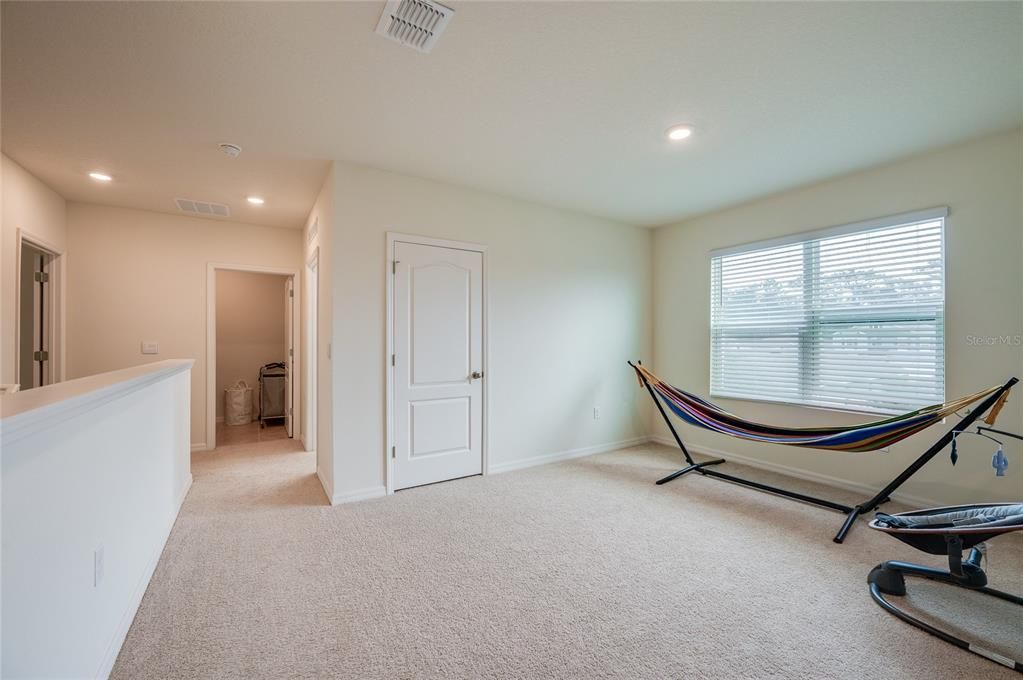 For Sale: $455,000 (5 beds, 3 baths, 2594 Square Feet)