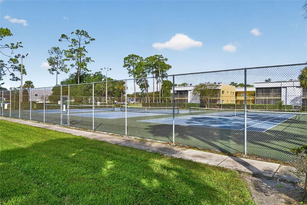 For Sale: $198,500 (2 beds, 2 baths, 1309 Square Feet)