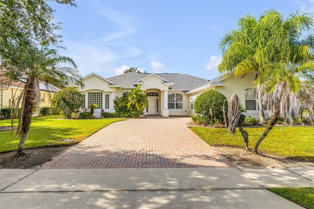 En Venta: $498,500 (3 camas, 2 baños, 2410 Pies cuadrados)
