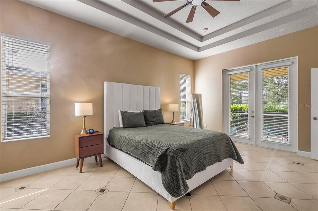En Venta: $498,500 (3 camas, 2 baños, 2410 Pies cuadrados)