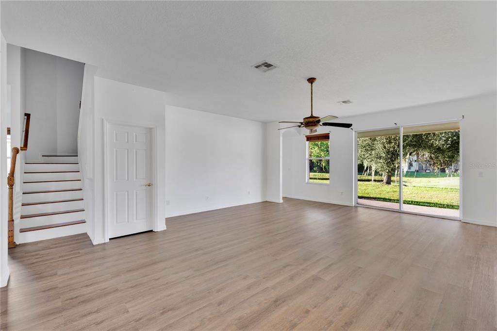 En Venta: $519,900 (4 camas, 3 baños, 3447 Pies cuadrados)