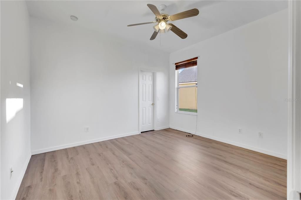 En Venta: $519,900 (4 camas, 3 baños, 3447 Pies cuadrados)