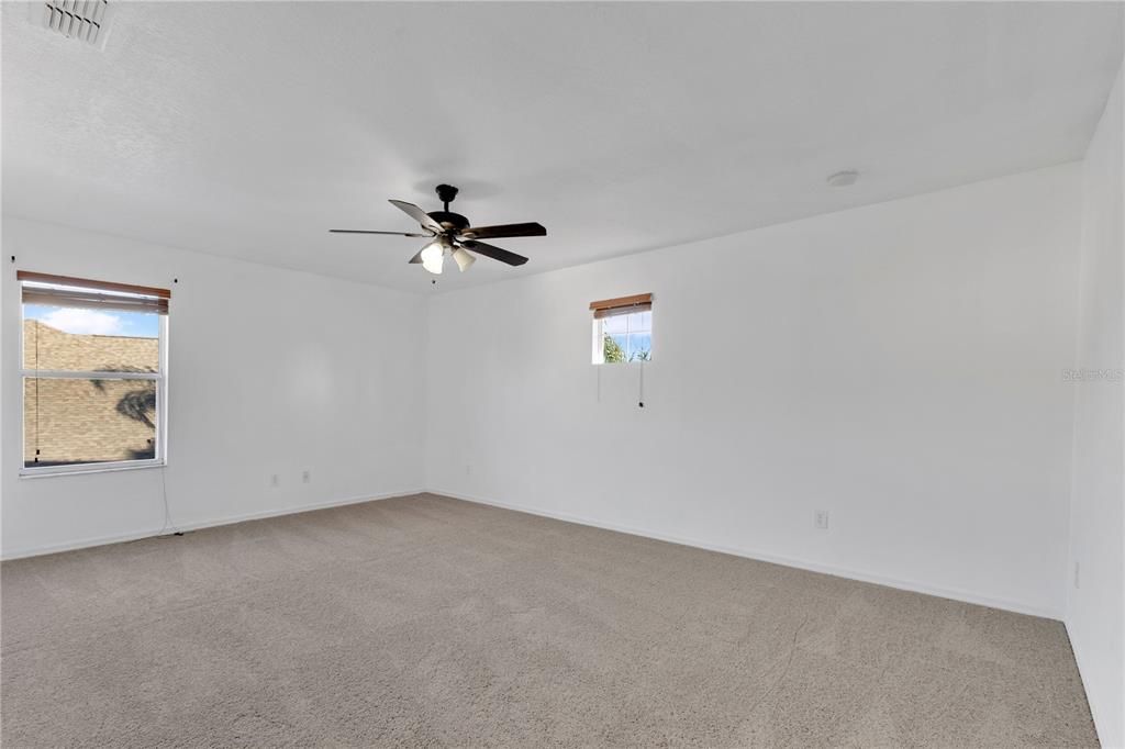 En Venta: $519,900 (4 camas, 3 baños, 3447 Pies cuadrados)