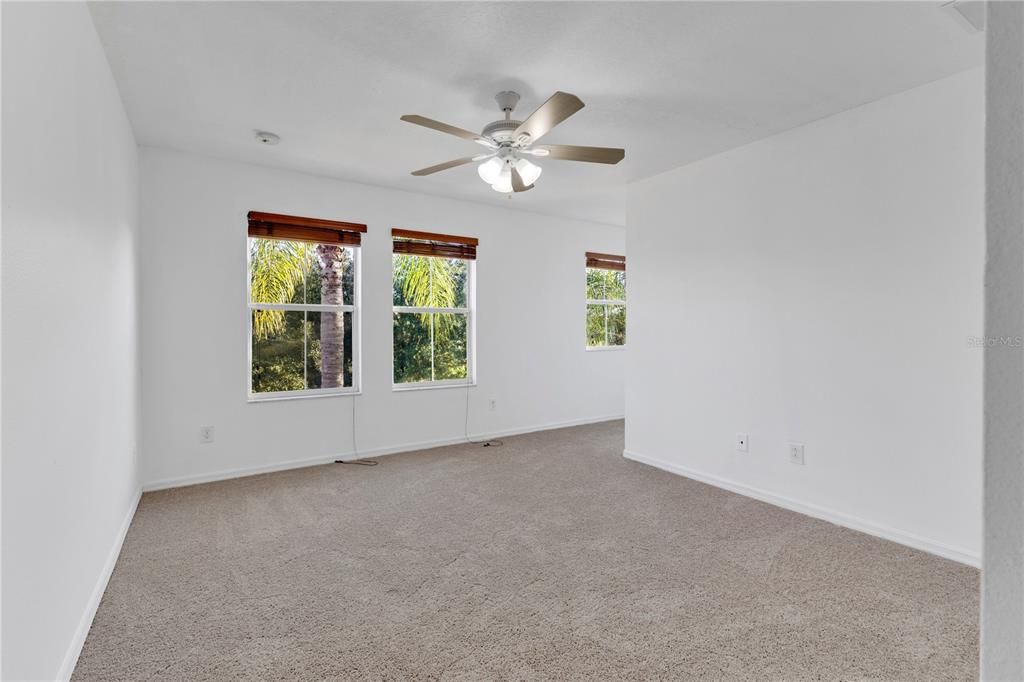 En Venta: $519,900 (4 camas, 3 baños, 3447 Pies cuadrados)