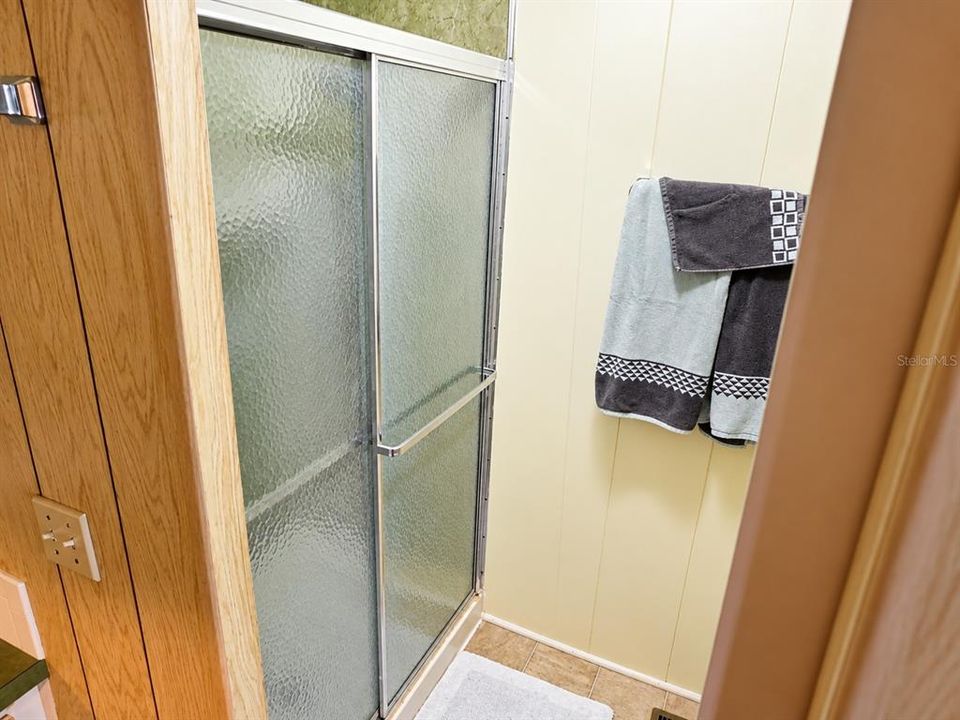 На продажу: $124,900 (2 спален, 2 ванн, 1396 Квадратных фут)
