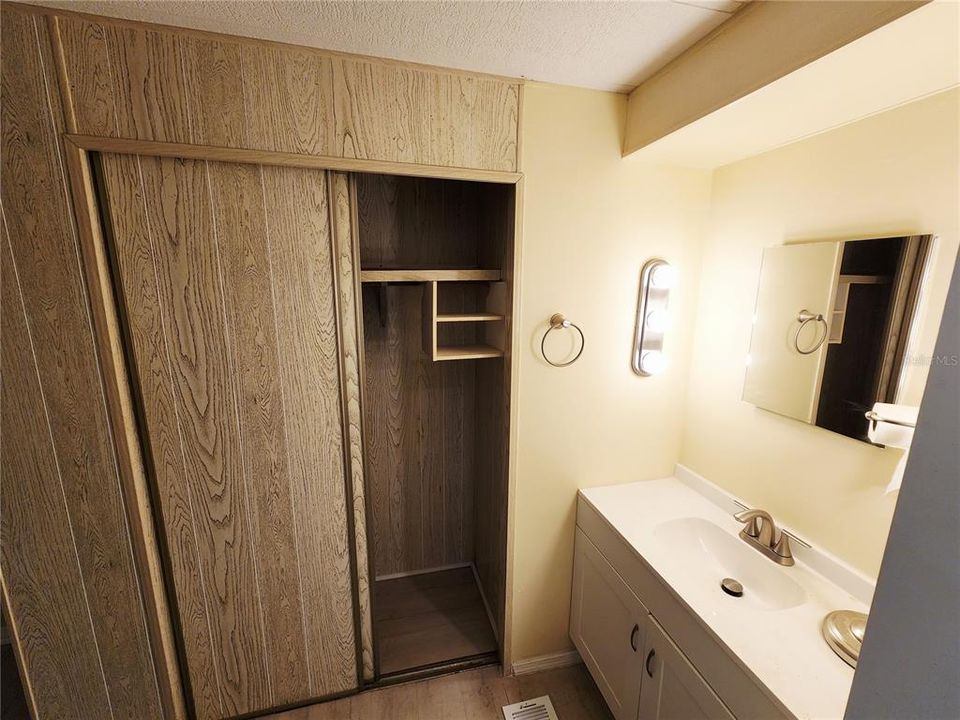 En Venta: $164,999 (2 camas, 2 baños, 960 Pies cuadrados)