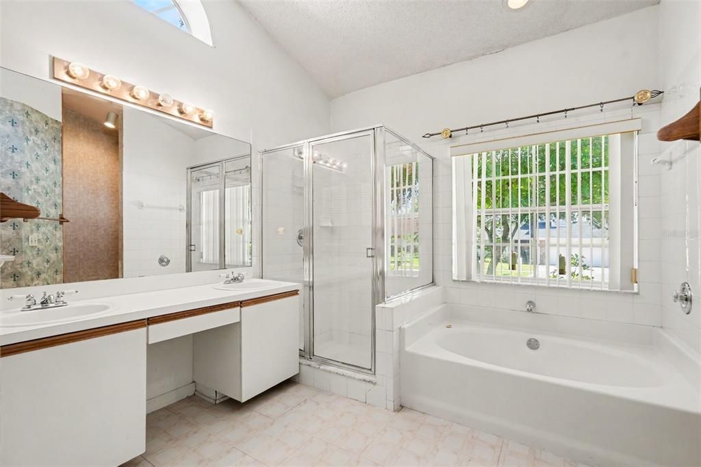 На продажу: $379,900 (3 спален, 2 ванн, 1632 Квадратных фут)