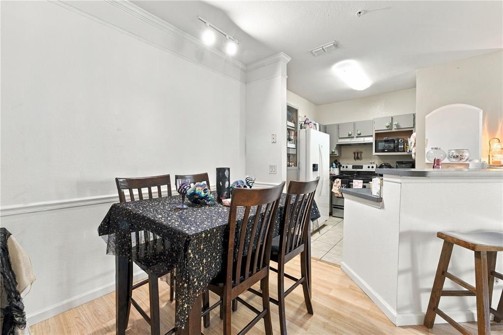 En Venta: $183,000 (2 camas, 2 baños, 1235 Pies cuadrados)