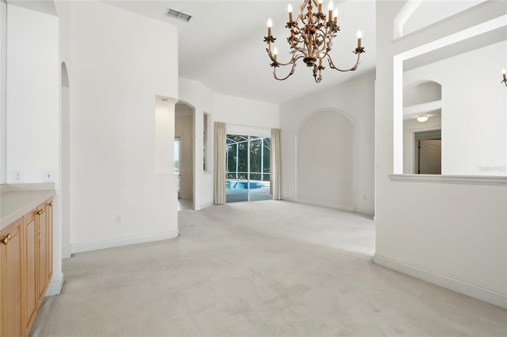 For Sale: $500,000 (4 beds, 3 baths, 2363 Square Feet)