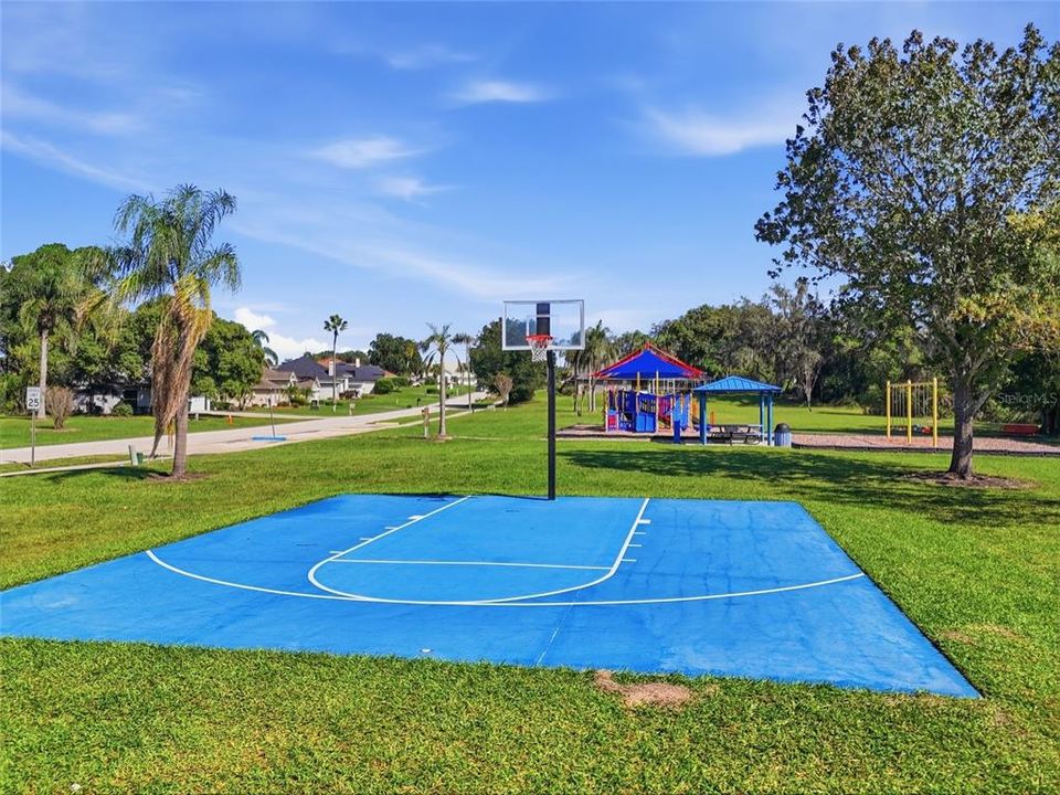For Sale: $500,000 (4 beds, 3 baths, 2363 Square Feet)