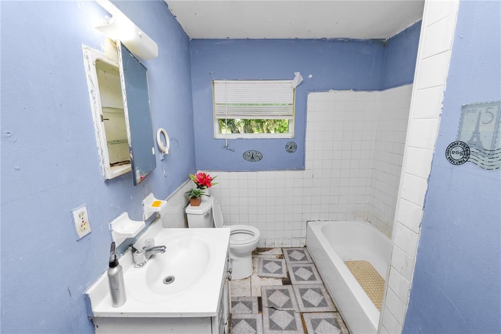En Venta: $184,900 (3 camas, 1 baños, 1040 Pies cuadrados)