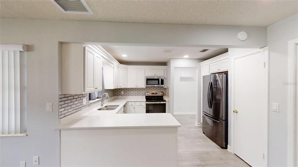 En Venta: $199,900 (2 camas, 2 baños, 1571 Pies cuadrados)