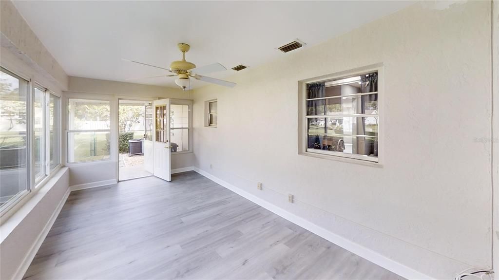 En Venta: $199,900 (2 camas, 2 baños, 1571 Pies cuadrados)