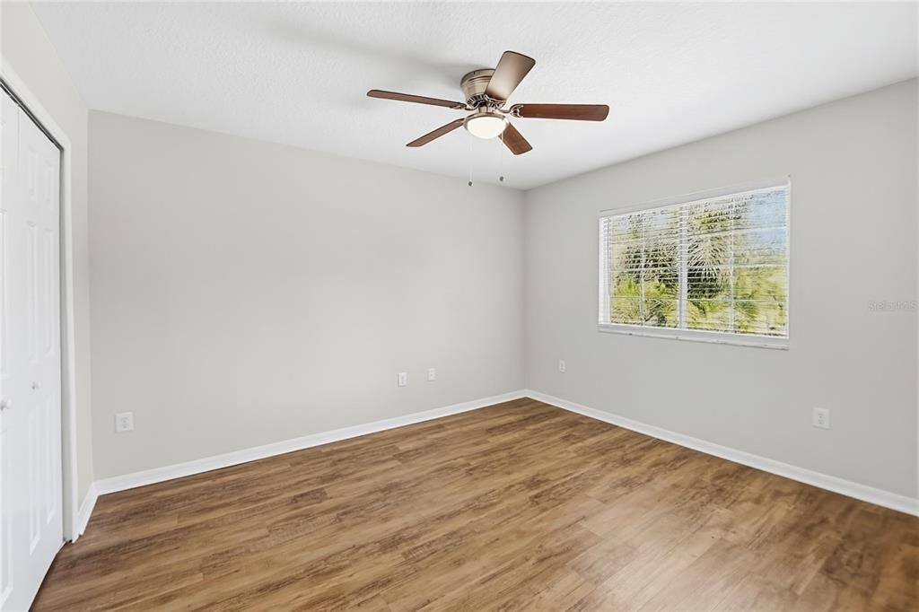 En Venta: $319,900 (4 camas, 2 baños, 1755 Pies cuadrados)