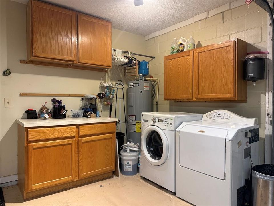 En Venta: $385,000 (3 camas, 2 baños, 1585 Pies cuadrados)