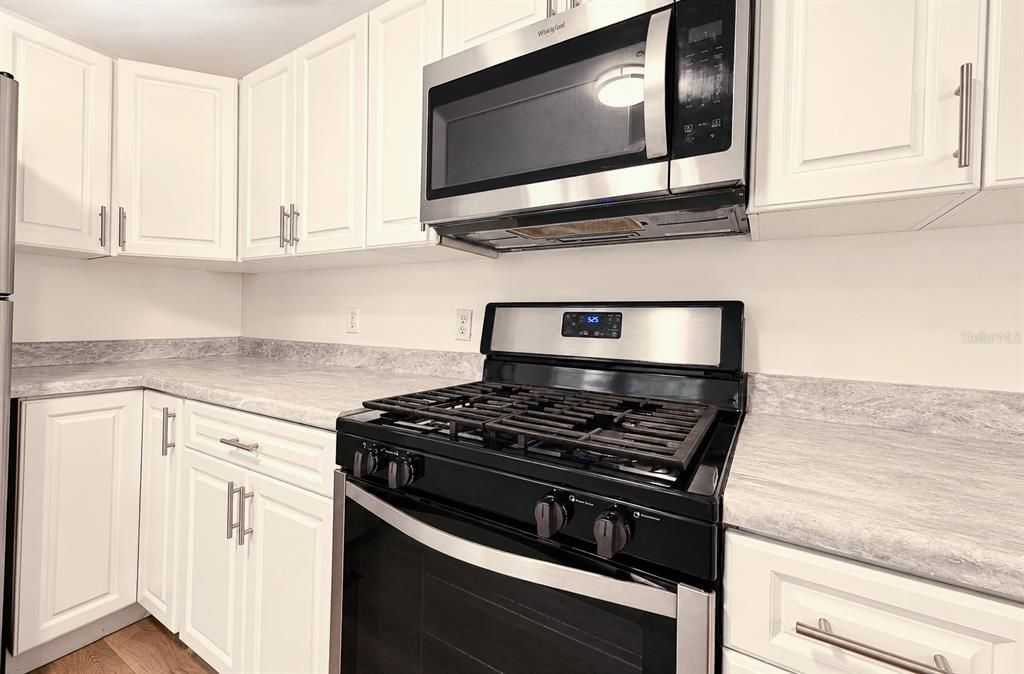 For Sale: $145,900 (3 beds, 2 baths, 1104 Square Feet)