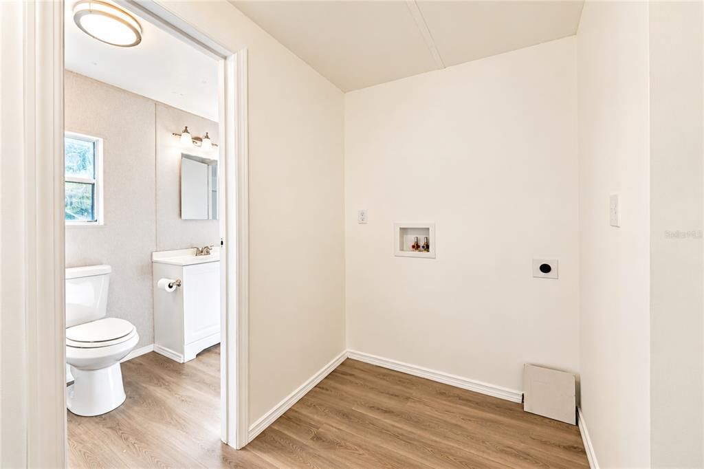 For Sale: $145,900 (3 beds, 2 baths, 1104 Square Feet)