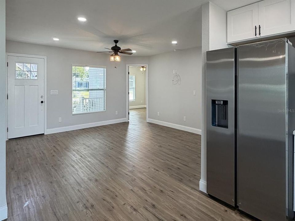 En Venta: $450,000 (4 camas, 2 baños, 1198 Pies cuadrados)
