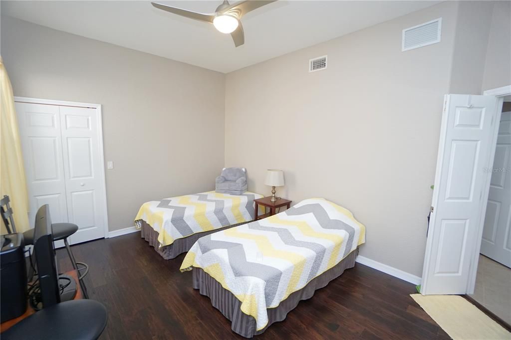 For Sale: $299,900 (3 beds, 2 baths, 1883 Square Feet)