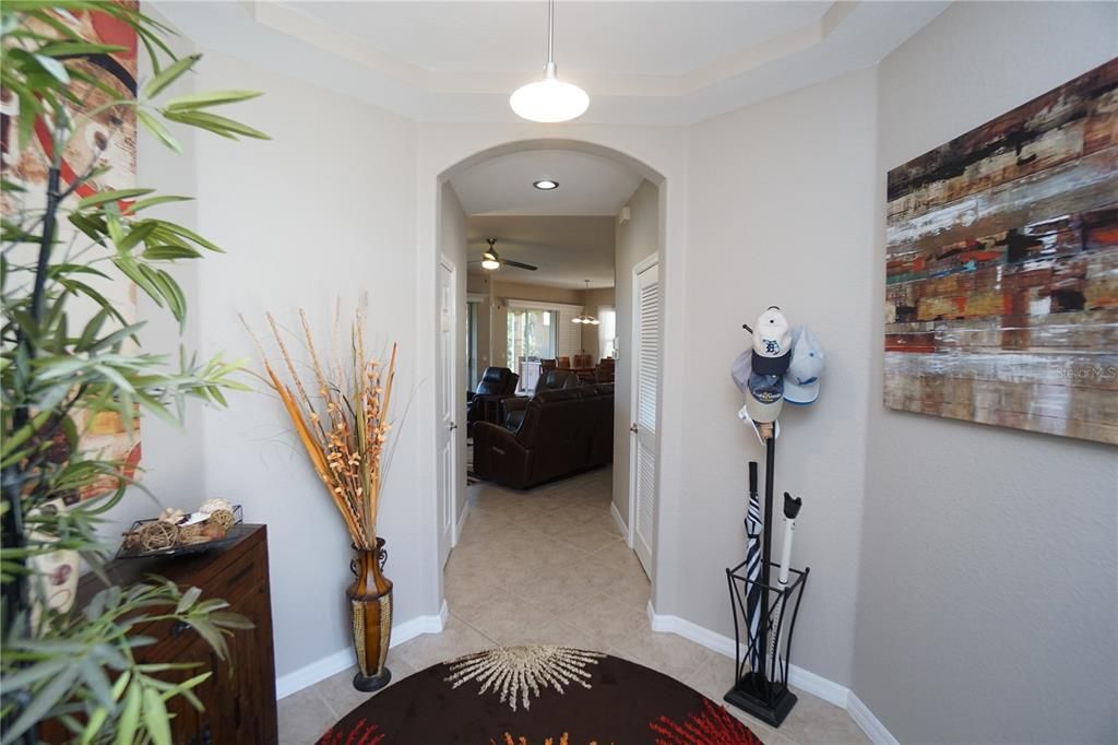 For Sale: $299,900 (3 beds, 2 baths, 1883 Square Feet)