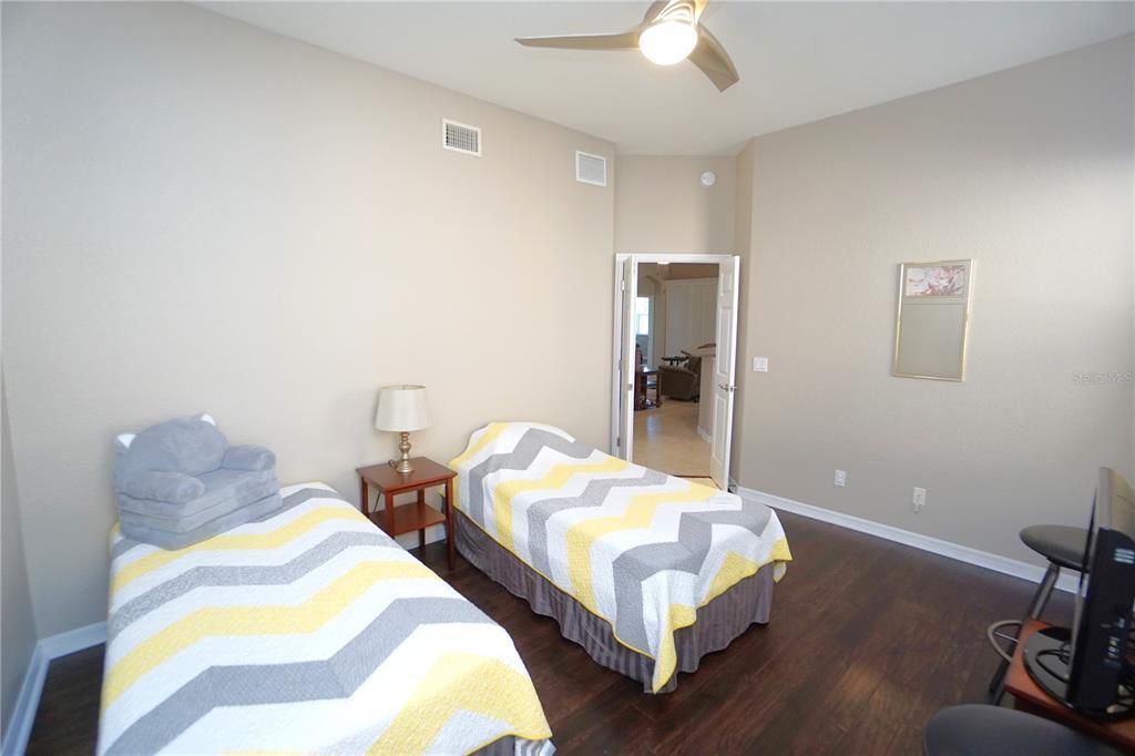 For Sale: $299,900 (3 beds, 2 baths, 1883 Square Feet)