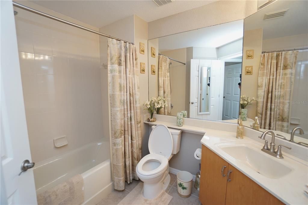 For Sale: $299,900 (3 beds, 2 baths, 1883 Square Feet)