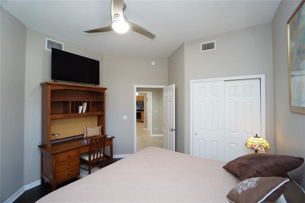 For Sale: $299,900 (3 beds, 2 baths, 1883 Square Feet)
