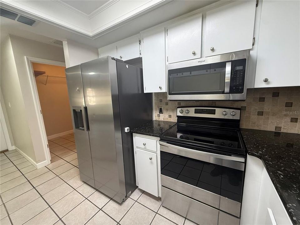 En Venta: $269,900 (3 camas, 2 baños, 1281 Pies cuadrados)