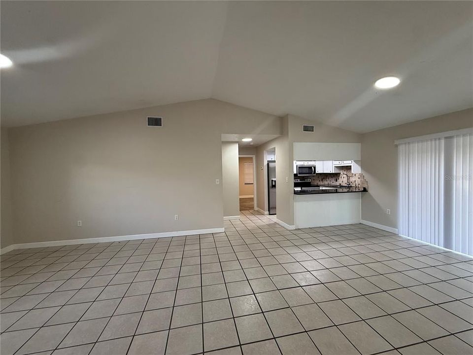 En Venta: $269,900 (3 camas, 2 baños, 1281 Pies cuadrados)