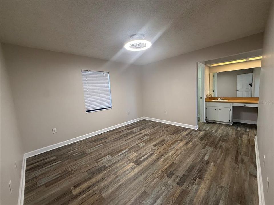 En Venta: $269,900 (3 camas, 2 baños, 1281 Pies cuadrados)