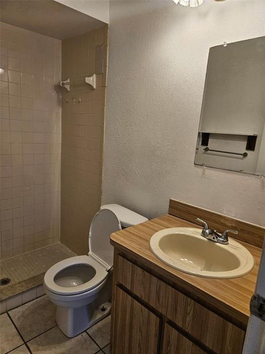 For Sale: $420,000 (6 beds, 0 baths, 2220 Square Feet)
