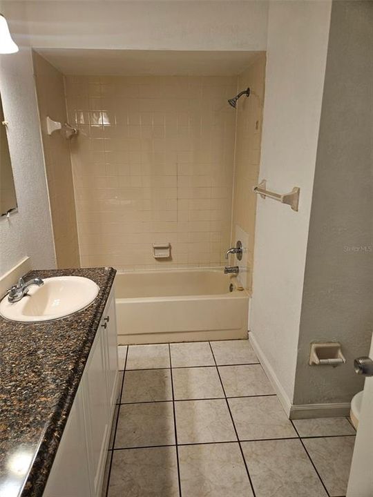For Sale: $420,000 (6 beds, 0 baths, 2220 Square Feet)