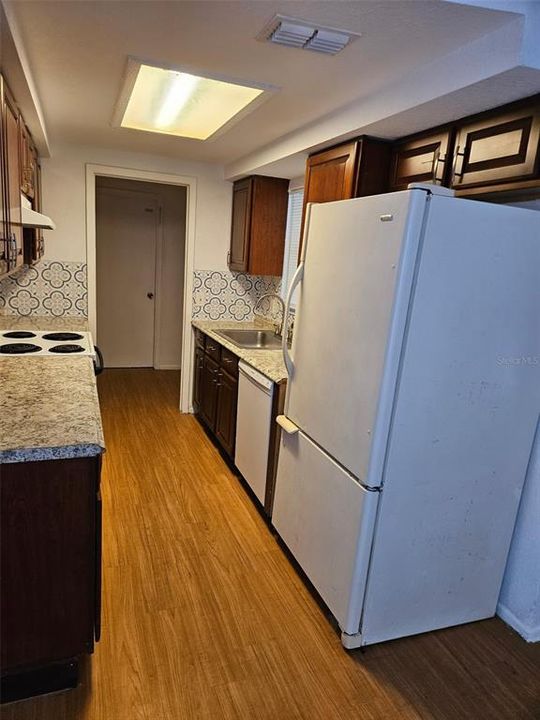 For Sale: $420,000 (6 beds, 0 baths, 2220 Square Feet)