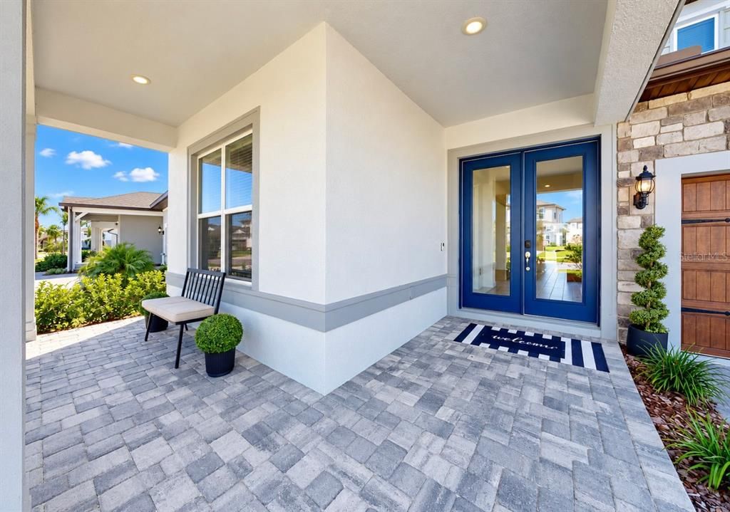En Venta: $869,000 (5 camas, 4 baños, 4272 Pies cuadrados)