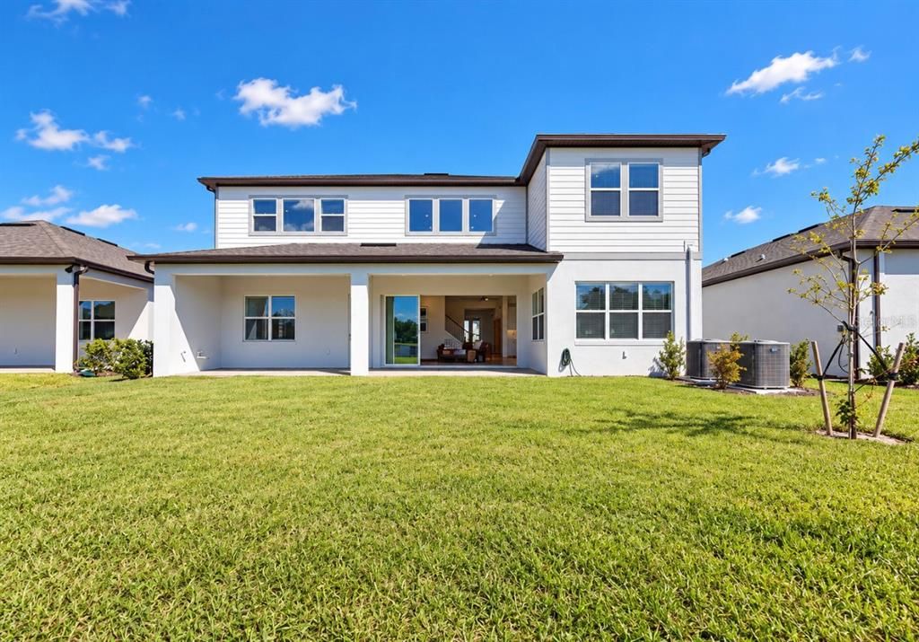 En Venta: $869,000 (5 camas, 4 baños, 4272 Pies cuadrados)