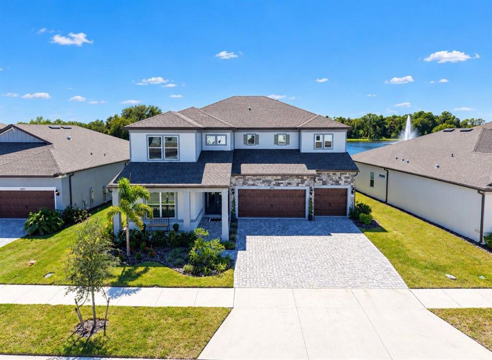 En Venta: $869,000 (5 camas, 4 baños, 4272 Pies cuadrados)