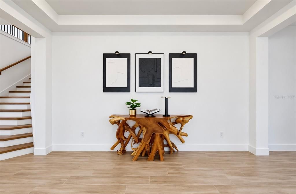 En Venta: $869,000 (5 camas, 4 baños, 4272 Pies cuadrados)