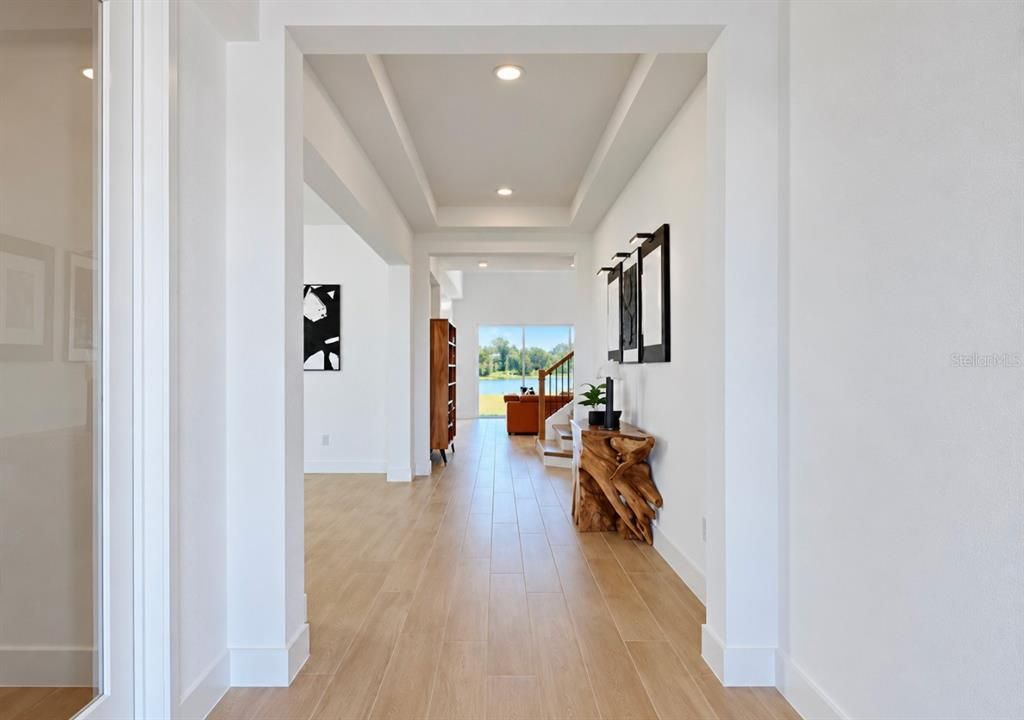 En Venta: $869,000 (5 camas, 4 baños, 4272 Pies cuadrados)