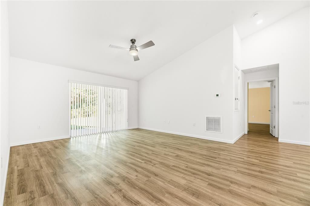 En Venta: $315,000 (3 camas, 2 baños, 1500 Pies cuadrados)