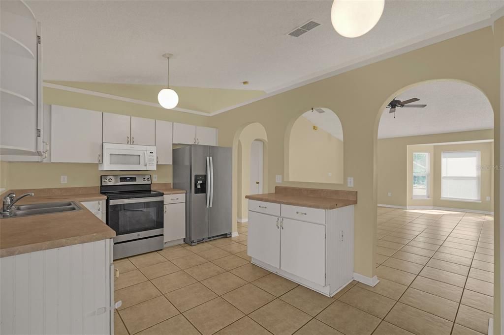 待售: $264,995 (3 贝兹, 2 浴室, 1223 平方英尺)